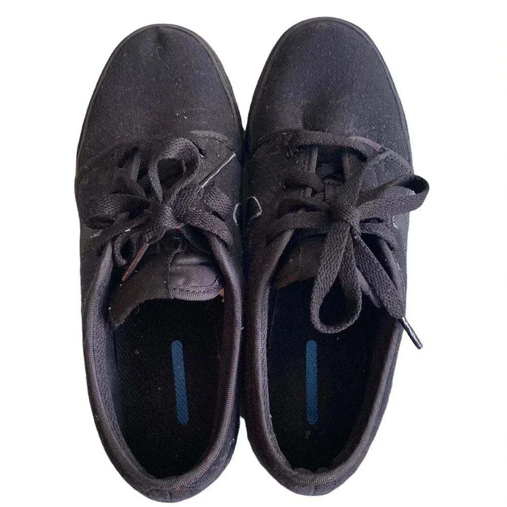 Nike W sz 8 youth 6 Toki Low Canvas black sneakers